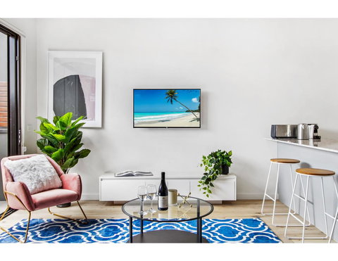 Boutique Apartment In Quiet, Sought-after Suburb - E Caravan Parks 0