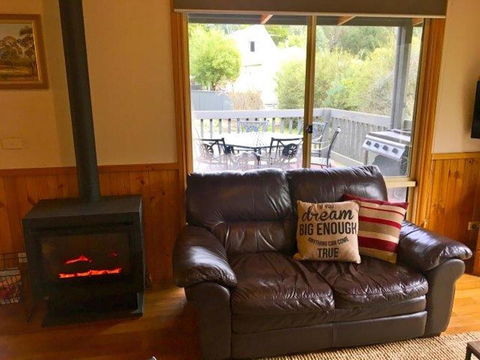 Kangurra Holiday House - E Caravan Parks 24