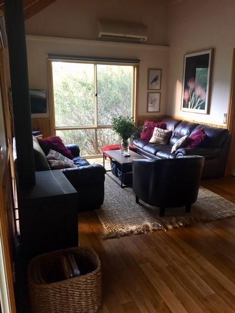 Kangurra Holiday House - E Caravan Parks 7