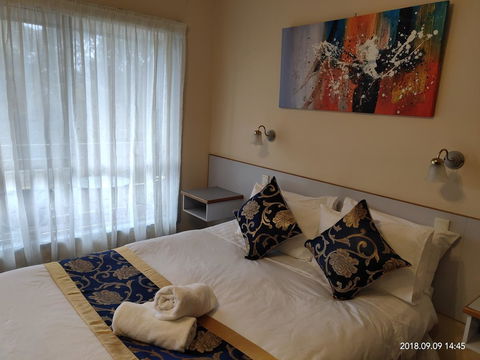 Coachman Motel And Holiday Units - E Caravan Parks 26