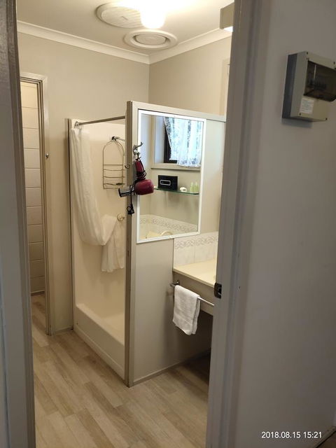 Coachman Motel And Holiday Units - E Caravan Parks 37