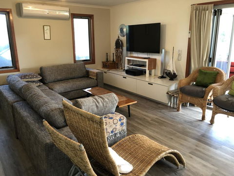 Beautiful, Cosy And Quiet - E Caravan Parks 4
