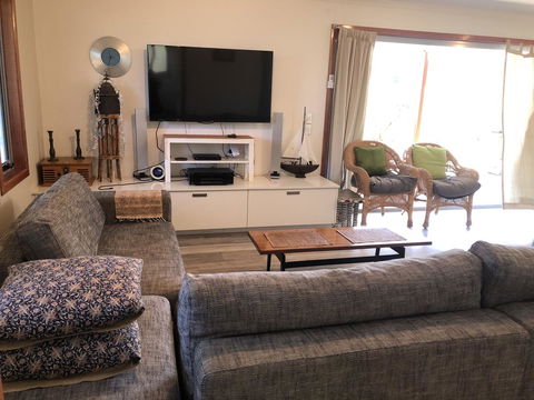 Beautiful, Cosy And Quiet - E Caravan Parks 2