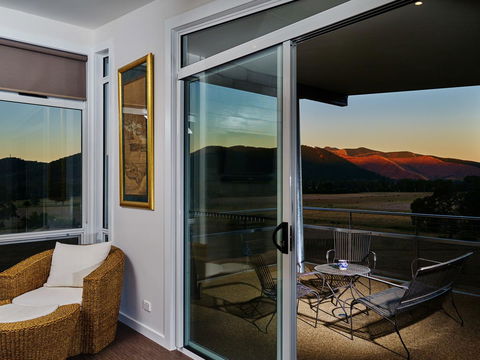 Panoramia Villas - E Caravan Parks 8