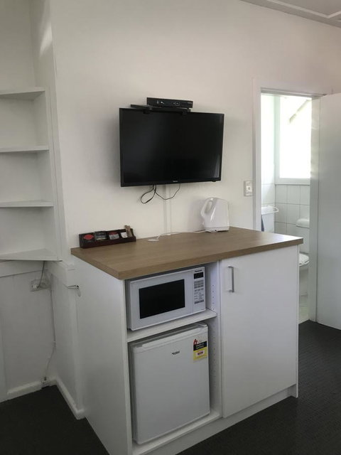 Gipsy Point Lodge & Cottages - E Caravan Parks 14