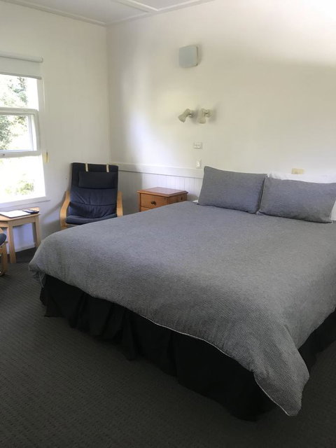 Gipsy Point Lodge & Cottages - E Caravan Parks 10