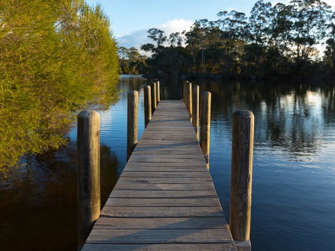 Gipsy Point Lodge & Cottages - E Caravan Parks 23