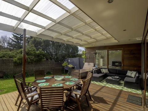 Blairgowrie Moonah Beach House: Walk To Beach - E Caravan Parks 1