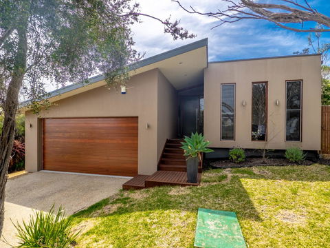 Blairgowrie Moonah Beach House: Walk To Beach - E Caravan Parks 9