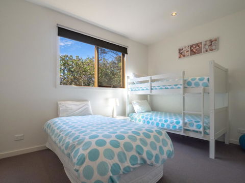 Blairgowrie Moonah Beach House: Walk To Beach - E Caravan Parks 10