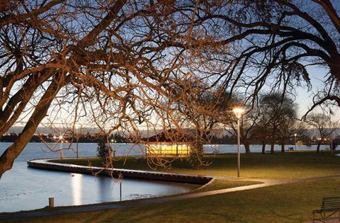 Lake Wendouree Luxury Apartments - E Caravan Parks 1