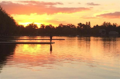 Lake Wendouree Luxury Apartments - E Caravan Parks 5