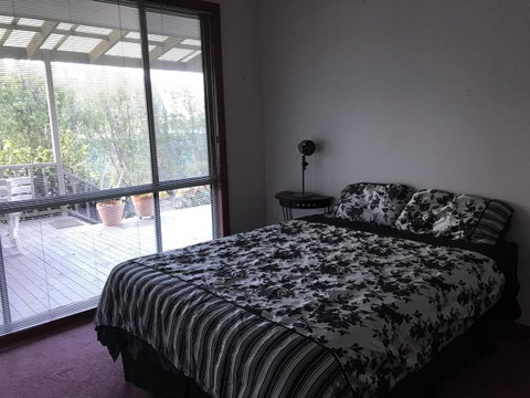 Eagle Bay Views - E Caravan Parks 14