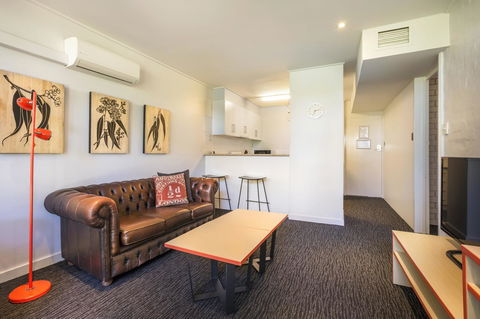 Burvale Hotel - E Caravan Parks 3