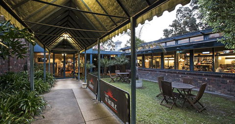 Burvale Hotel - E Caravan Parks 17