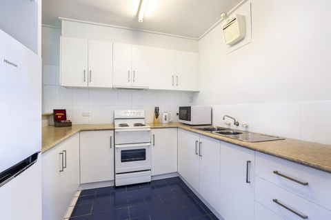 Burvale Hotel - E Caravan Parks 32