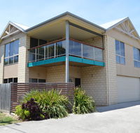 Ocean View Beach house - E Caravan Parks