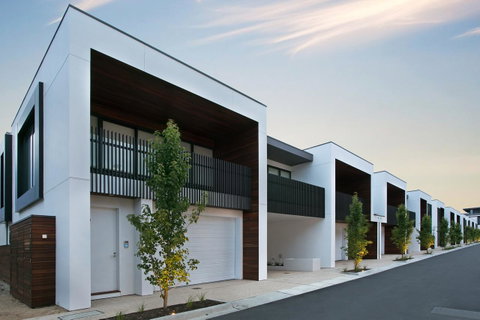 Clayton Serviced Apartments - E Caravan Parks 9