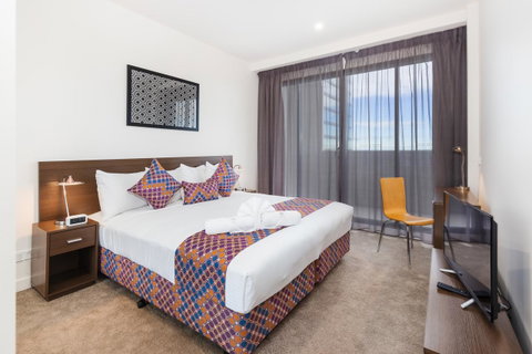 City Edge Dandenong Apartment Hotel - E Caravan Parks 5