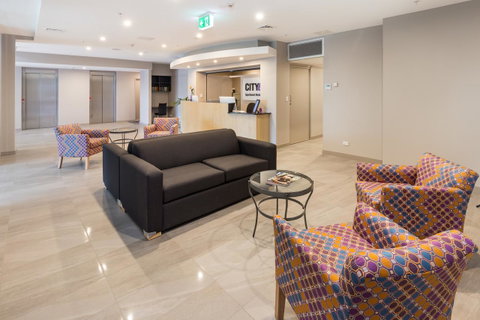 City Edge Dandenong Apartment Hotel - E Caravan Parks 2