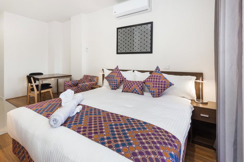 City Edge Dandenong Apartment Hotel - E Caravan Parks 8