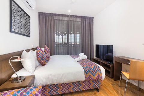 City Edge Dandenong Apartment Hotel - E Caravan Parks 7