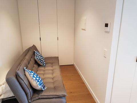 Ivanhoe Apartments - E Caravan Parks 25