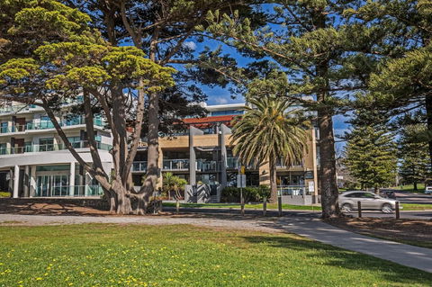 C-Scape Esplanade Cowes - E Caravan Parks 4