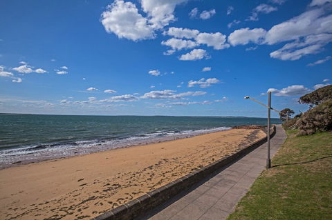 C-Scape Esplanade Cowes - E Caravan Parks 21