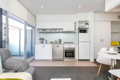 Complete Host The River Apartments - E Caravan Parks 0