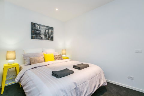 Complete Host The River Apartments - E Caravan Parks 2