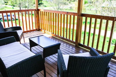 Beechworth Cedar Cottages - E Caravan Parks 5