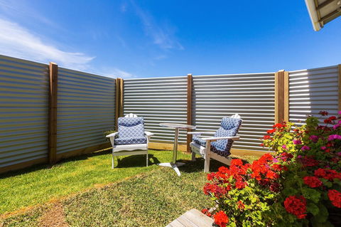 Cottages For Couples - E Caravan Parks 6