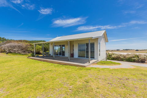 Cottages For Couples - E Caravan Parks 14
