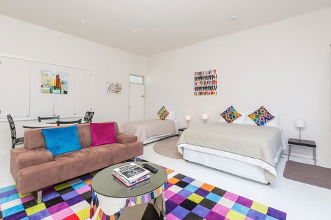 Cottages For Couples - E Caravan Parks 10