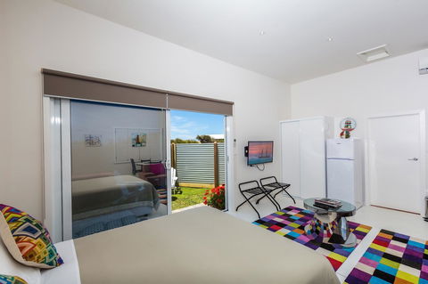 Cottages For Couples - E Caravan Parks 3
