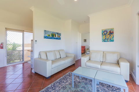 Cottages For Couples - E Caravan Parks 23