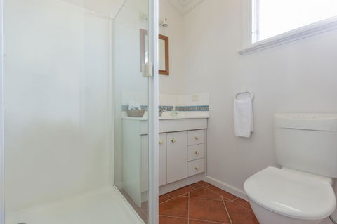 Cottages For Couples - E Caravan Parks 27