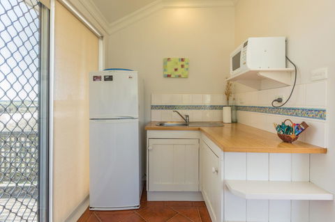 Cottages For Couples - E Caravan Parks 22