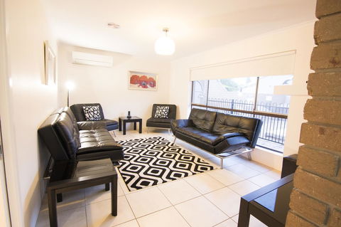 Mildura Holiday Villas - E Caravan Parks 37
