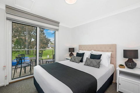 Apartments 521 - E Caravan Parks 4