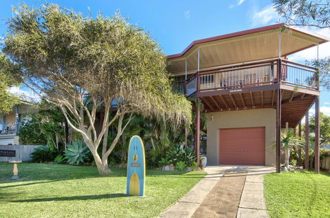 THE BOARDROOM ON BANKSIA - 11 Banksia Ave Bonny Hills - E Caravan Parks 1