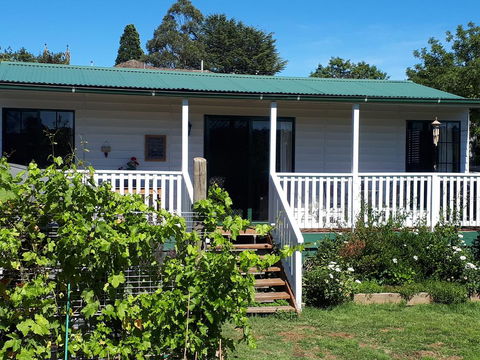 The Bohemian Art Studio - E Caravan Parks 2