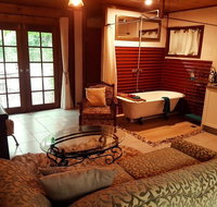 The Cabin - E Caravan Parks