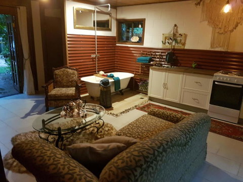 The Cabin - E Caravan Parks 1