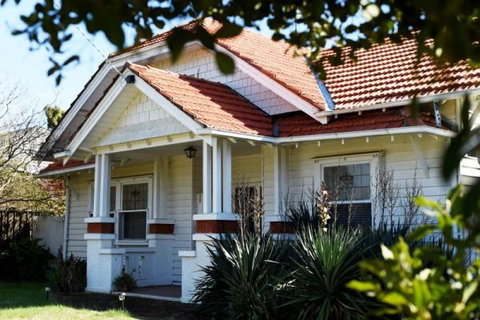 The Californian - E Caravan Parks 0