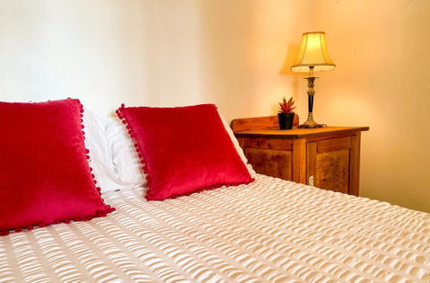 The Coorow Hotel - E Caravan Parks 0