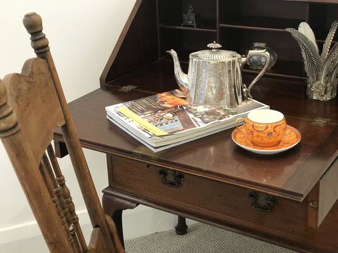 The Dewhurst - Sophisticated Entire CBD Apartment - E Caravan Parks 1