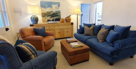 The Dewhurst - Sophisticated Entire CBD Apartment - E Caravan Parks 0