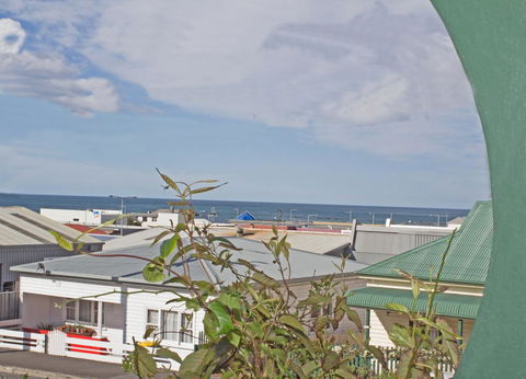 The Duck House - E Caravan Parks 3